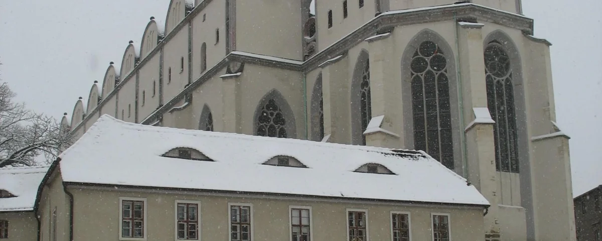 Dom im Winter